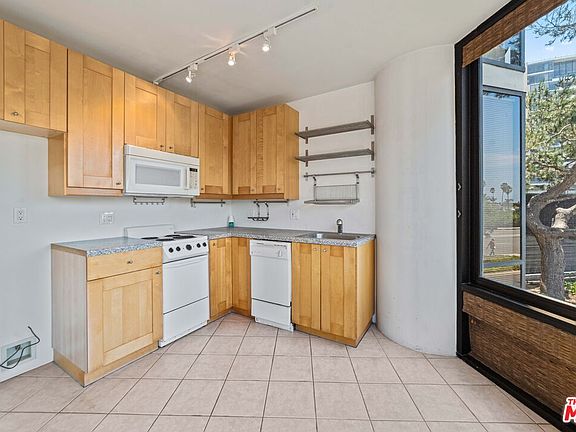 5th image of 4316 Marina City Dr Unit 104G