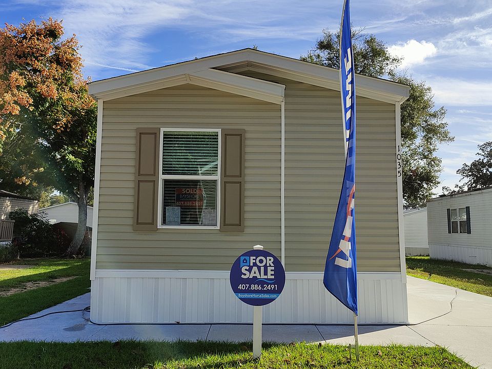 2nd image of 1035 Interlaken Way