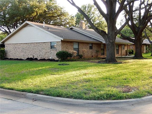 Large corner - 6324 Circleview Drive
