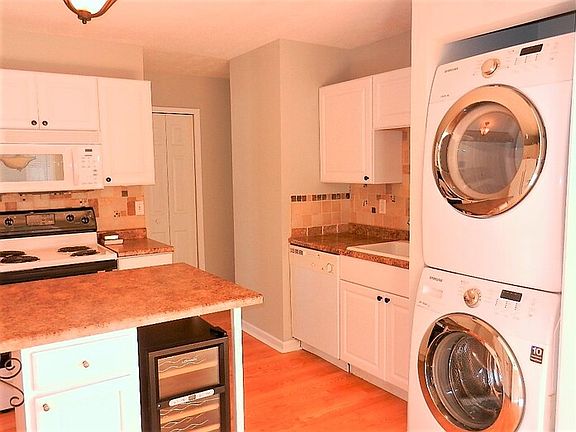 4th image of 3491 Paxton Dr