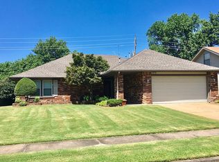 2304 S Fir Ave, Broken Arrow, OK 74012