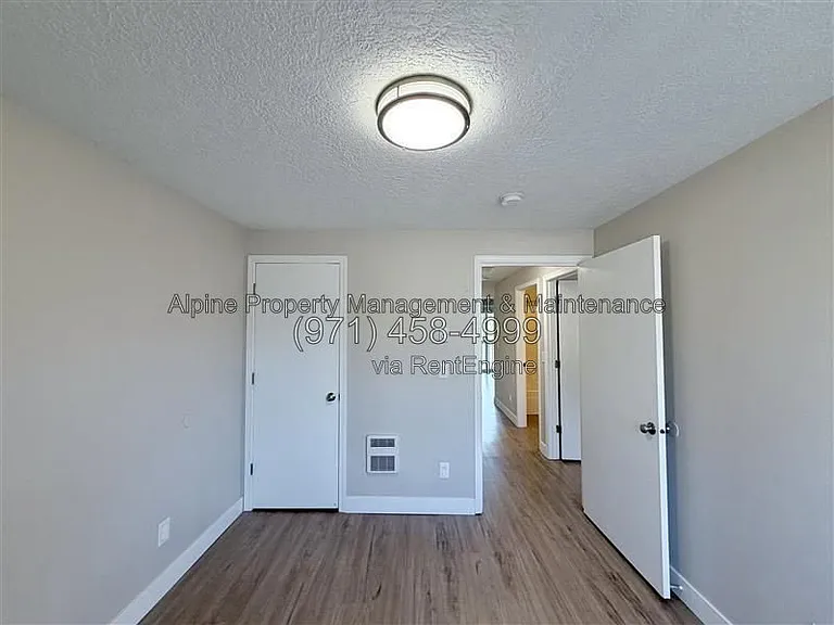13062 SE Powell Blvd #5 — Photo 18