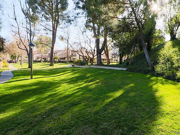 3rd image of 24690 Golfview Dr