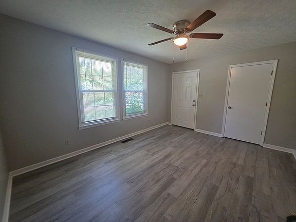 2nd image of 107 Oliver St #B