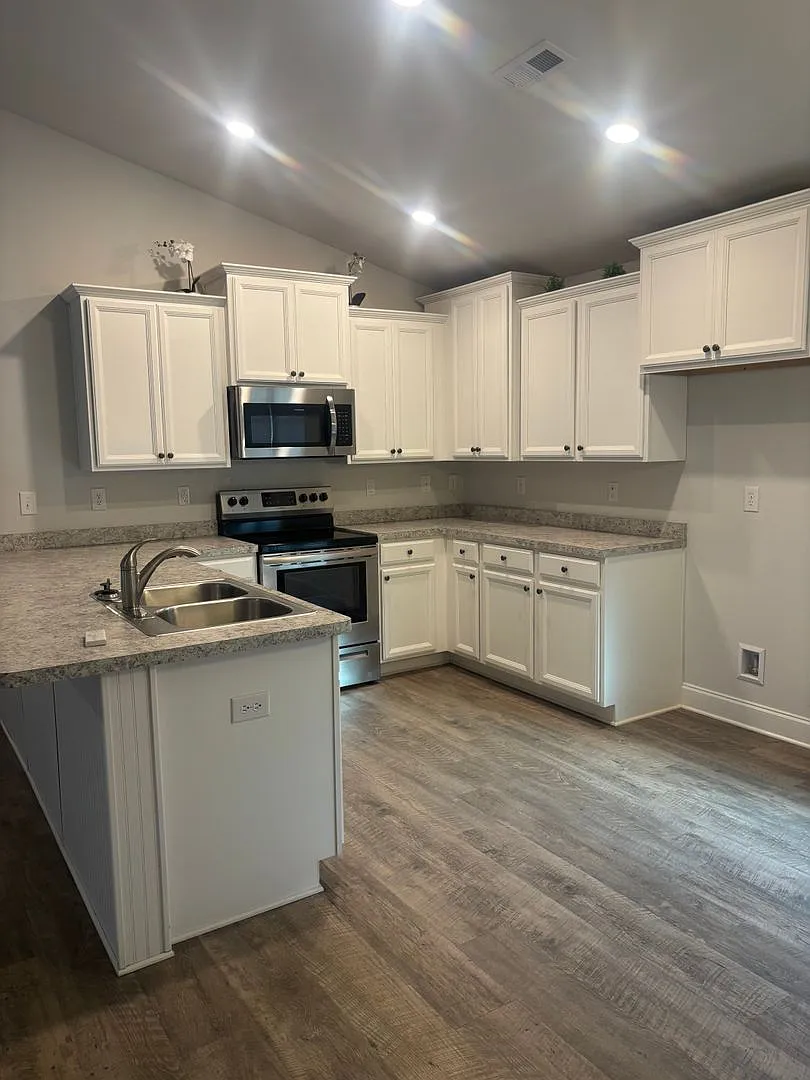 Gorgeous 3 bedroom 2 bathroom in Harvest — Photo 3