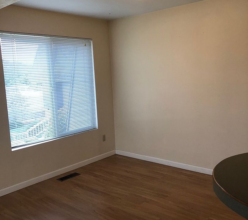 Condominiums Castlerock Village 1535 Castlerock Ave Wenatchee WA Zillow