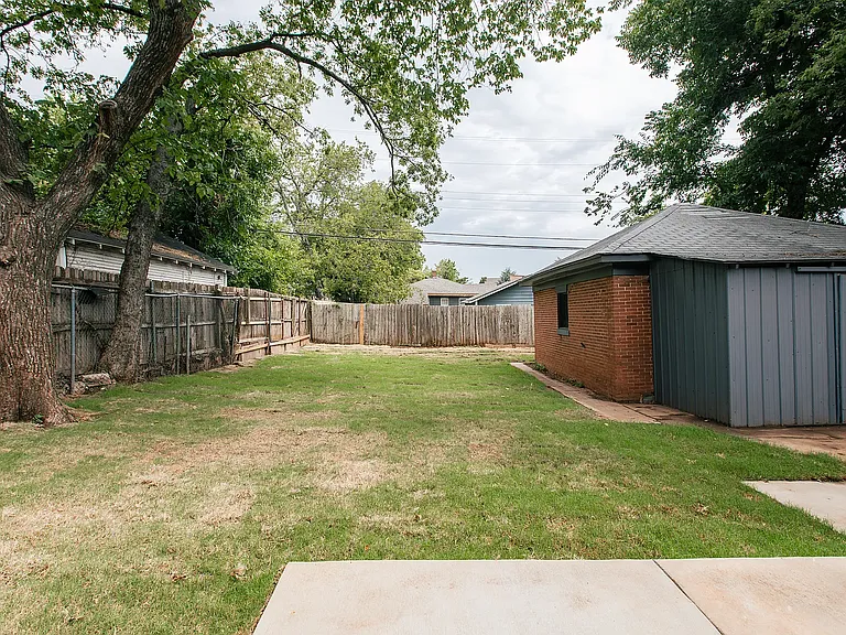 517 NW 31st St — Photo 27