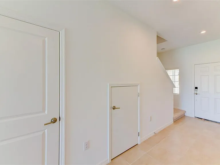 5744 Haven Ter — Photo 14