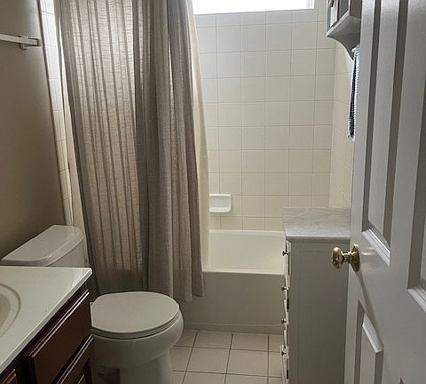 2nd image of 39W077 Herrington Blvd