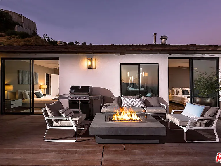 1733 Sunset Plaza Dr — Photo 14