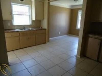 3rd image of 11382 Grandville Ave