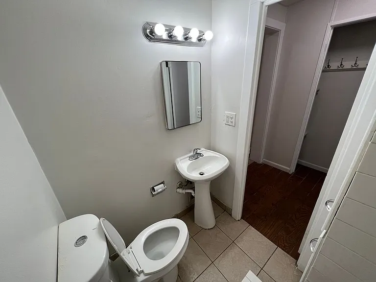 2917 Jackson St — Photo 12