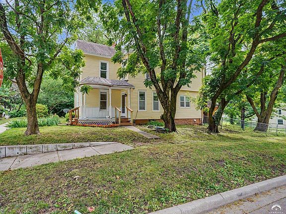 4th image of 803 Church St