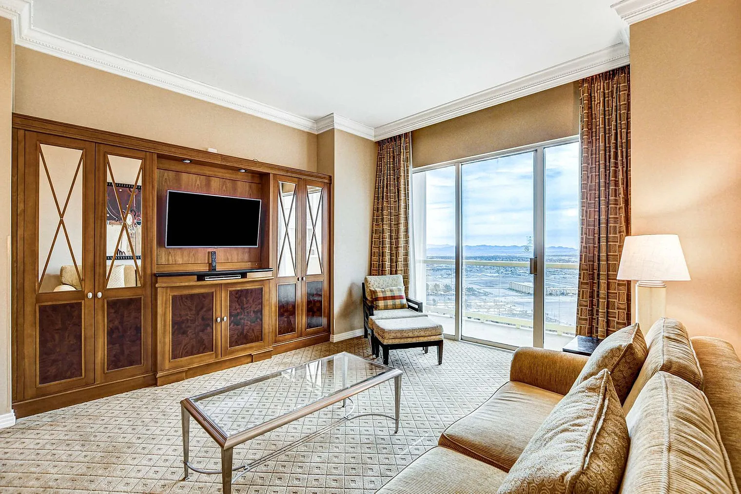 1 bed, 1.0 bath, 839 sqft, $9,733 — Photo 1