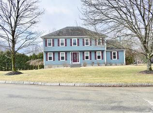 10 Indian Fern Dr, Nashua, NH 03062