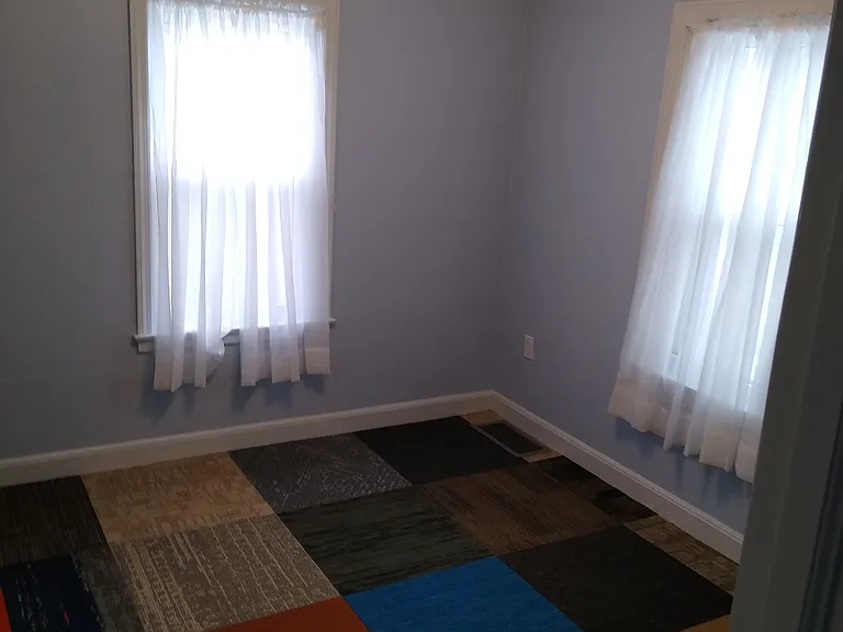 2312 E John St — Photo 12