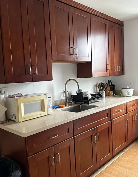 2421 Buena Vista Ave #7 — Photo 2