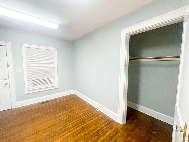 710-712 N Bosart Ave — Photo 13