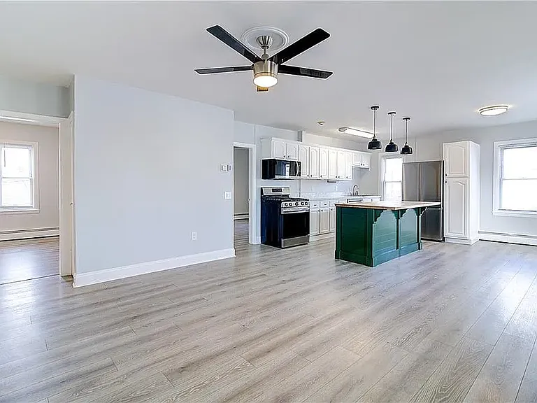 143 Tell St #B — Photo 1