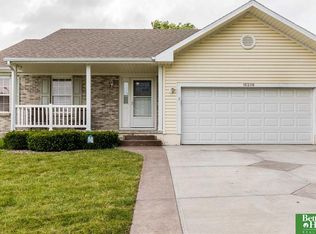 15208 Edna St, Omaha, NE 68138