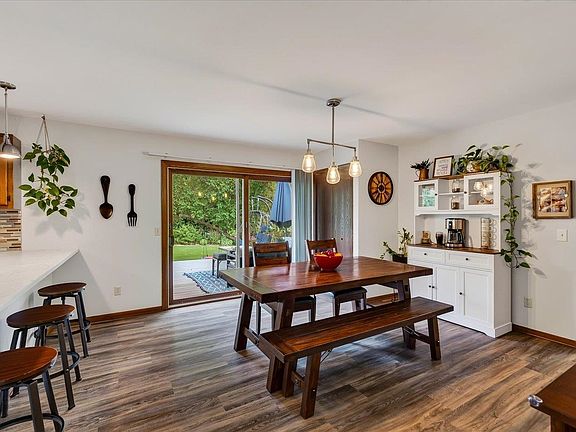 3rd image of 2705 Whitlock Rd