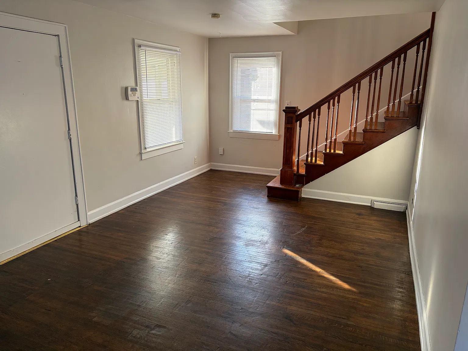 2 bed, 1200 sqft, $1,350 — Photo 3