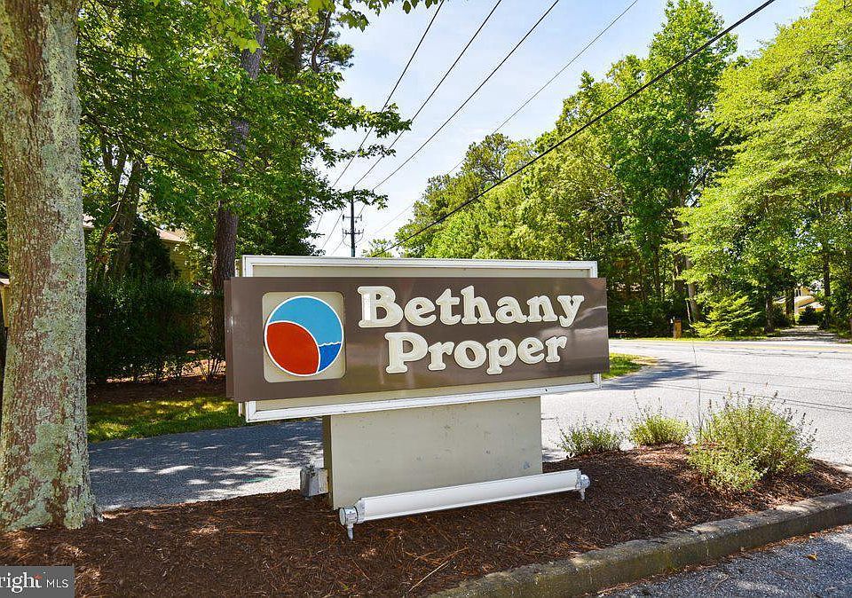 1st image of 322 Evergreen Ct Unit B