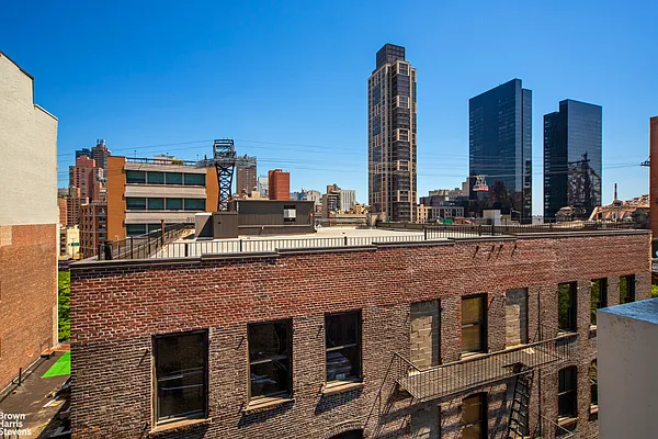 Sold by Brown Harris Stevens | media 20