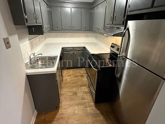 5th image of 1418-1424 Glade St #1424A