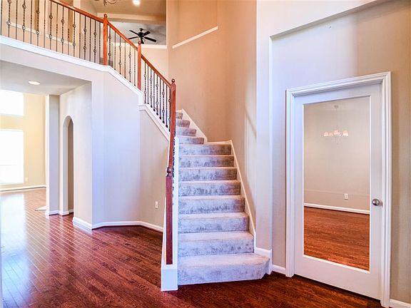 A lovely entry way just needs your decorating touch