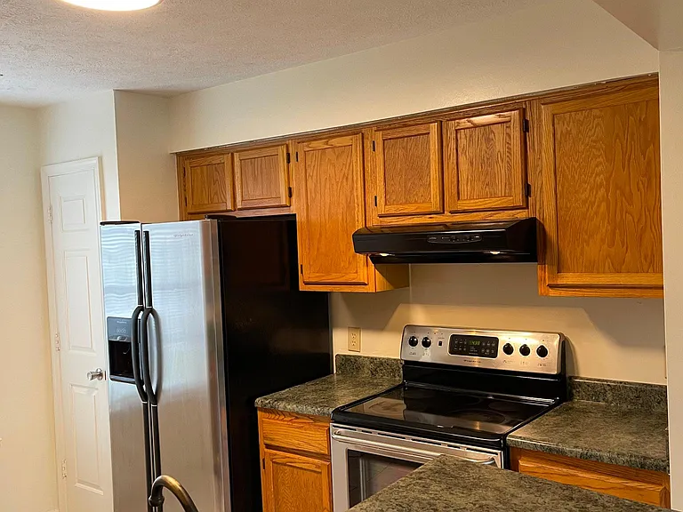 585 Cromwell Ct — Photo 12
