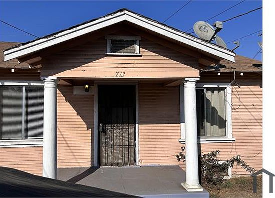 1st image of 713 W 84th St