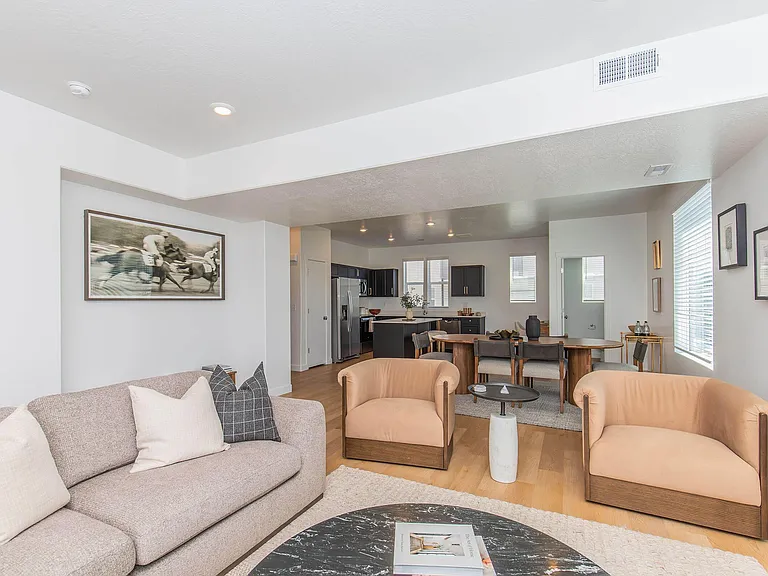Park Valley Townhomes — Photo 11
