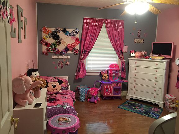 4th image of 1112 Forest Park Ln