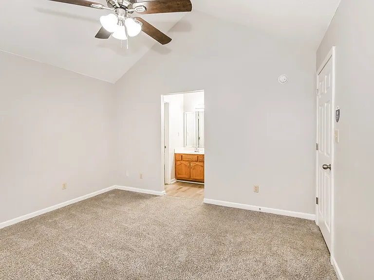 3030 Caitlynn Cir N — Photo 10