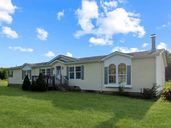 2256 Dean Rd, Bethel, OH 45106
