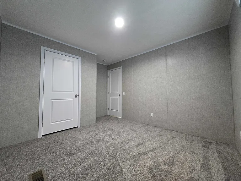 29800 Guilford Cir #423 — Photo 33