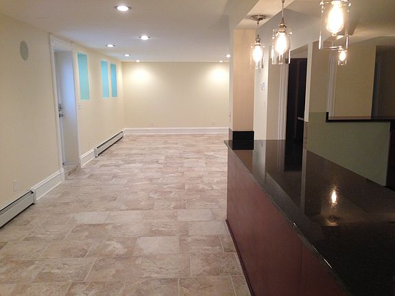 2nd image of 617 University Ave SE #5