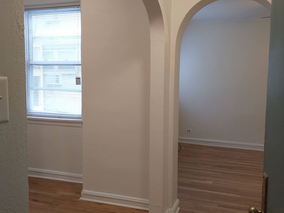 1st image of 1528 W Pratt Blvd #0B-1Ba-285Sqft