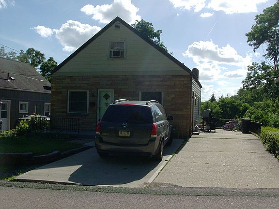 tons of parking