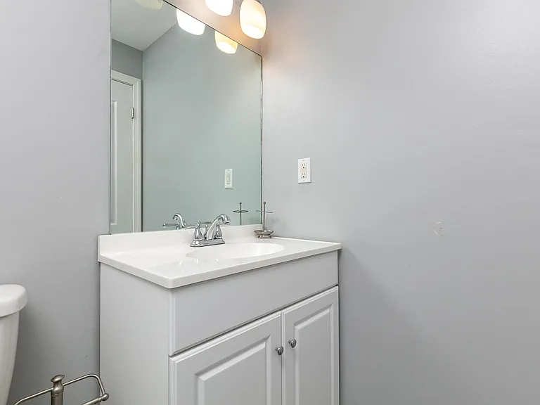 80 Lancaster Dr — Photo 16