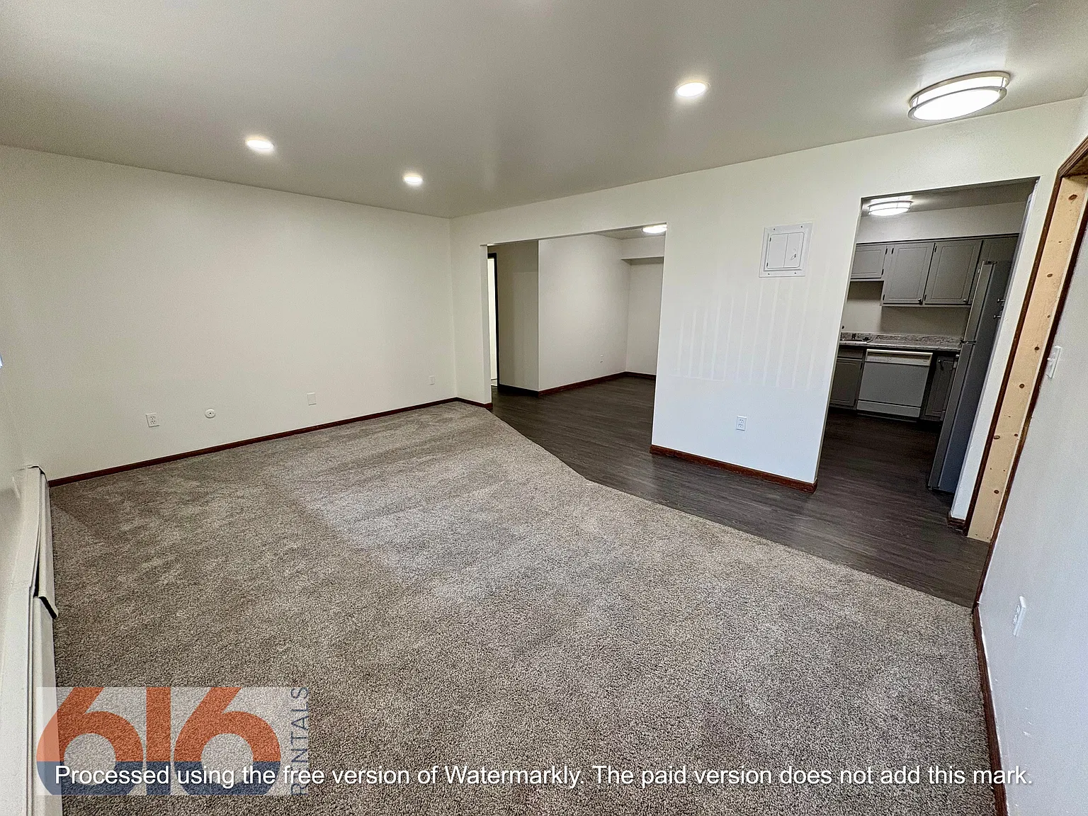 2 bed, 900 sqft, $1,300 — Photo 3