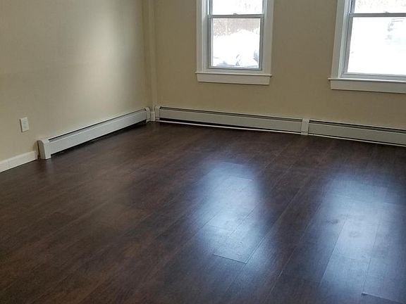 5th image of 13 Sanford St