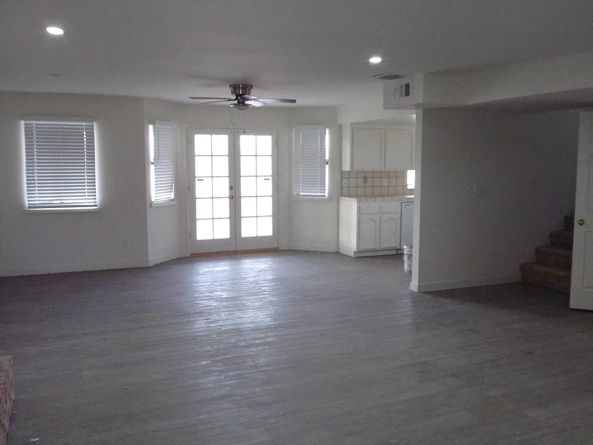 Building Photo - 21235 Windsong St