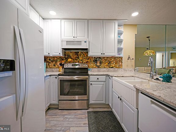 4th image of 35930 Haven Dr #304