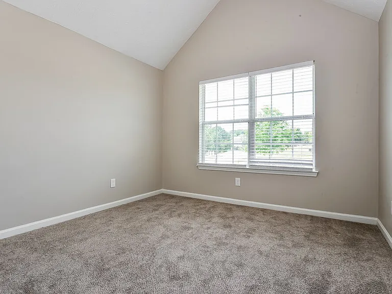 657 Howell Dr — Photo 14