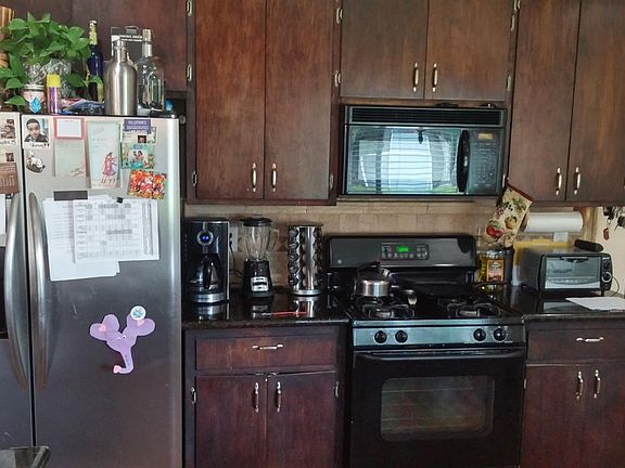 4th image of 1544 Bridgewater Dr
