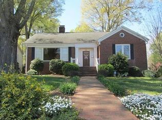 565 7th St NW, Hickory, NC 28601