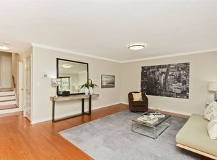 1079 Harvard Pl, Fort Lee, NJ 07024