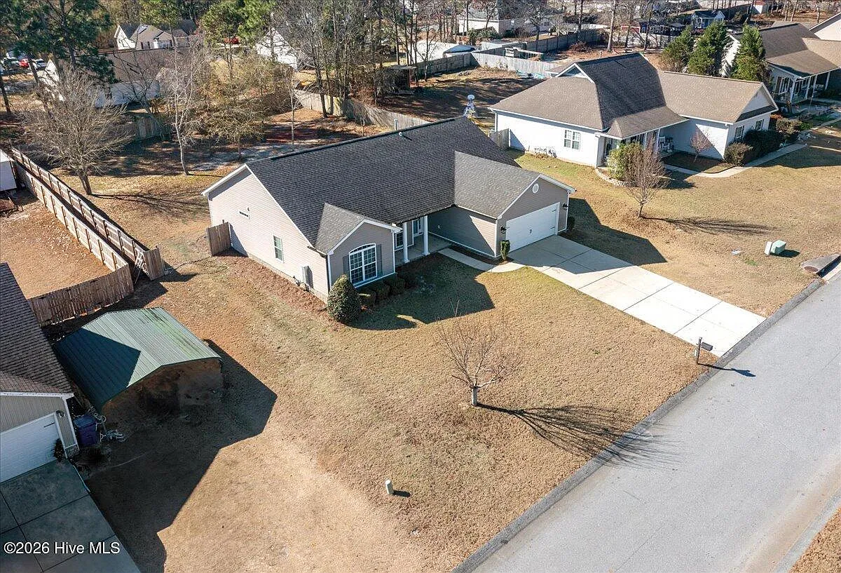 4 bed, 2.0 bath, 1842 sqft, $2,295 — Photo 2